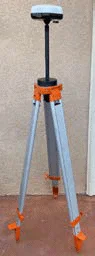 Base avec antenne RTK pour le débitmètre profileur RS5